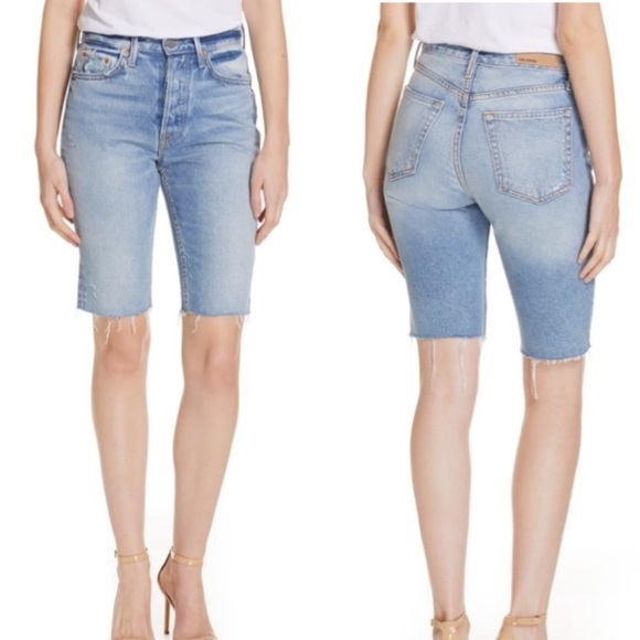 GRLFRND Beverly Button Fly Bermuda Light Wash Denim Raw Hem Shorts NWT Size 31 - Picture 1 of 12